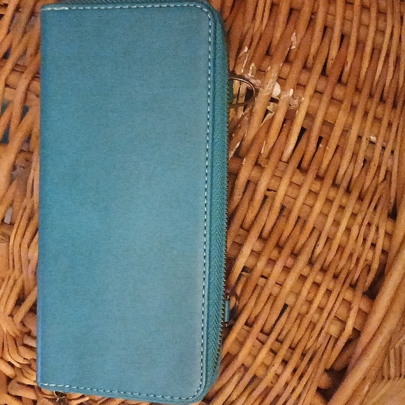 Megshi Genuine Leather Teal Zip Around Wallet - Picture 2 of 9